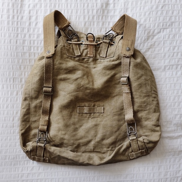 Vintage Army Surplus Rucksack - Picture 2 of 3